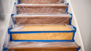 Jak zabezpieczyć schody drewniane przed remontem